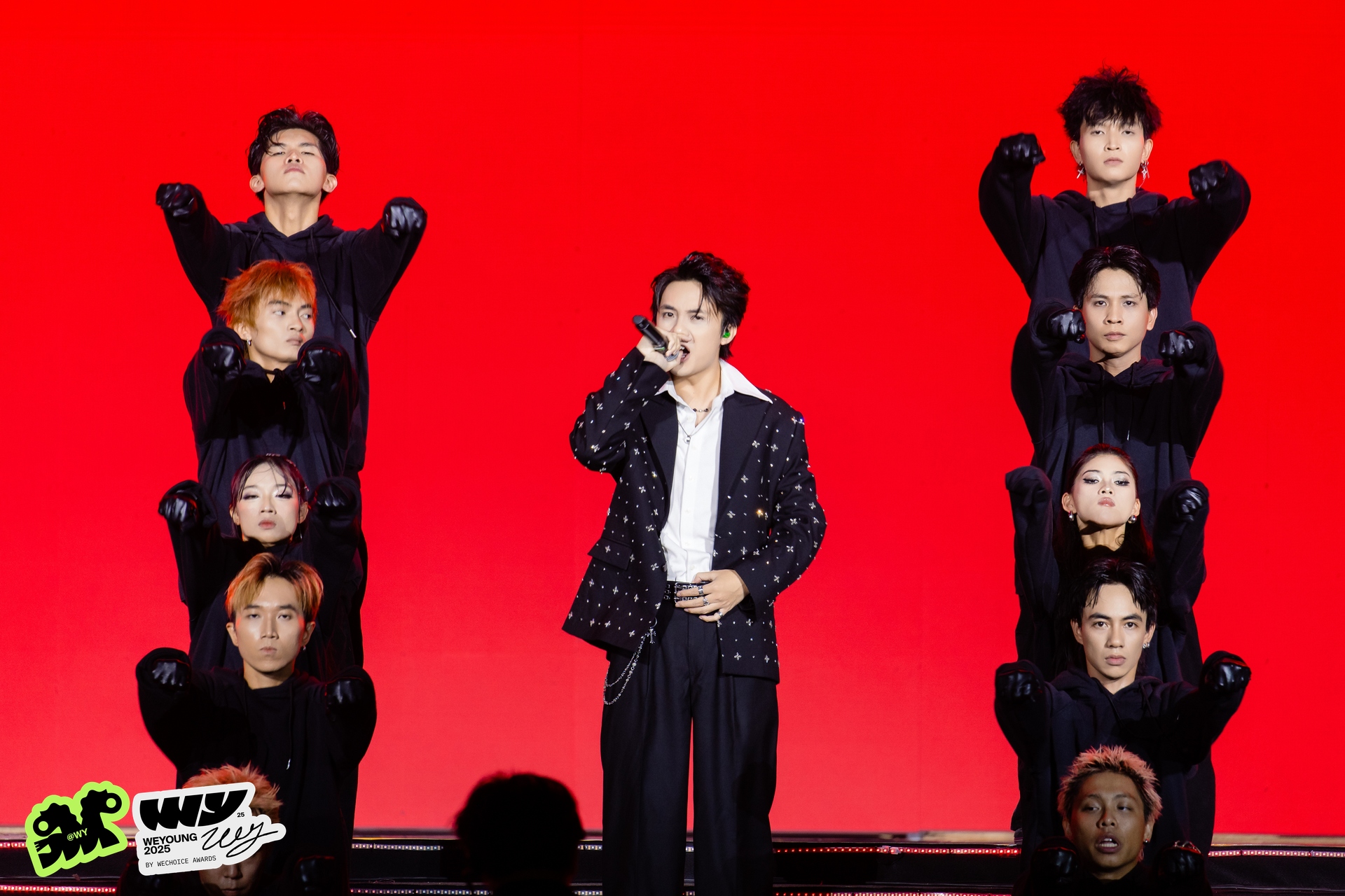 Nam rapper mang sức trẻ, niềm tự hào Việt Nam và khoảnh khắc bùng nổ đến “phá đảo” WeYoung 2025!