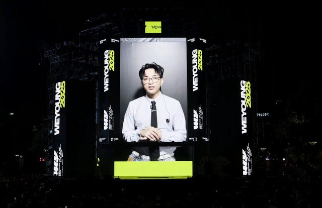 SOOBIN và FC KINGDOM của mình có cú 