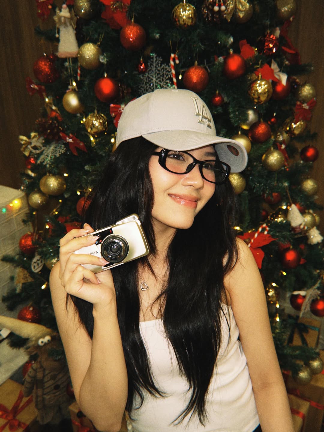 Nàng hậu Gen Z - Huỳnh Nguyễn Mai Phương cũng khiến dân tình thả tim rần rần với vibe trẻ trung, năng động, siêu trendy. Năm nay