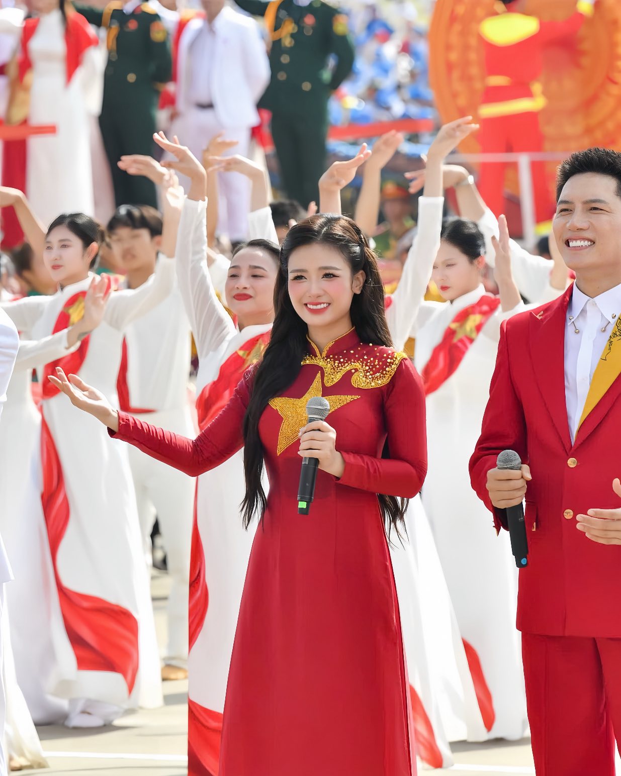 Dương Hoàng Yến biểu diễn ở Đại lễ A80 (ảnh: FBNV)