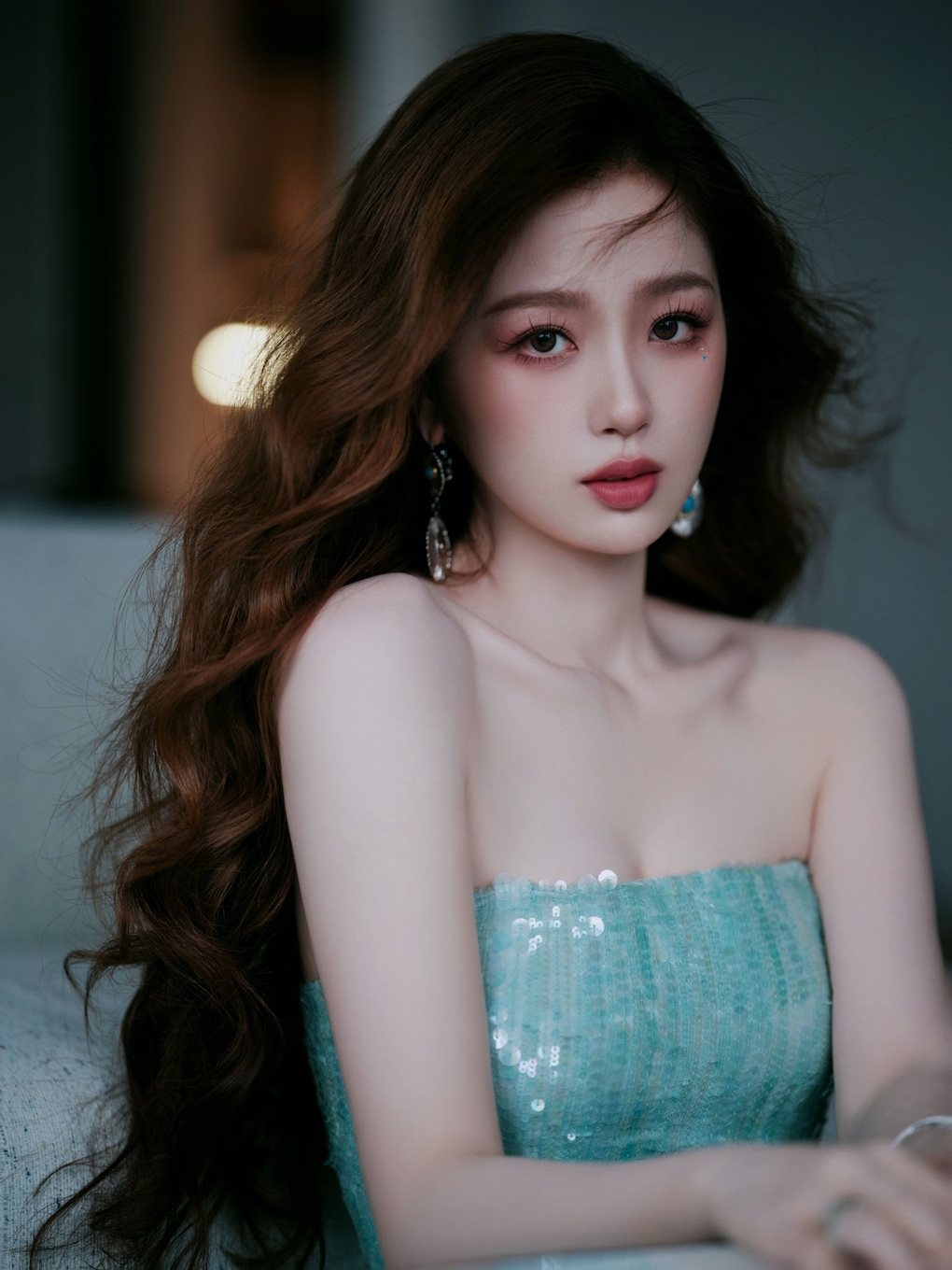 Ngu Thư Hân phát triển hình tượng nghệ sĩ đa năng (ảnh: Weibo)