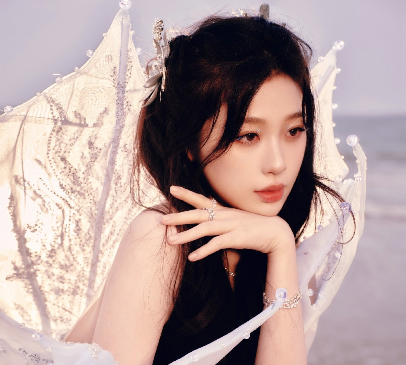 Ngu Thư Hân bứt phá với việc trở thành thần tượng 