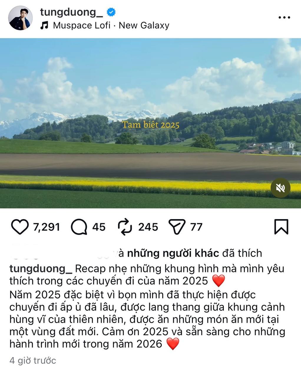 Tùng Dương cũng chọn cách tổng hợp lại những chuyến đi của mình cùng người đồng hành tri kỷ trong năm 2025. 