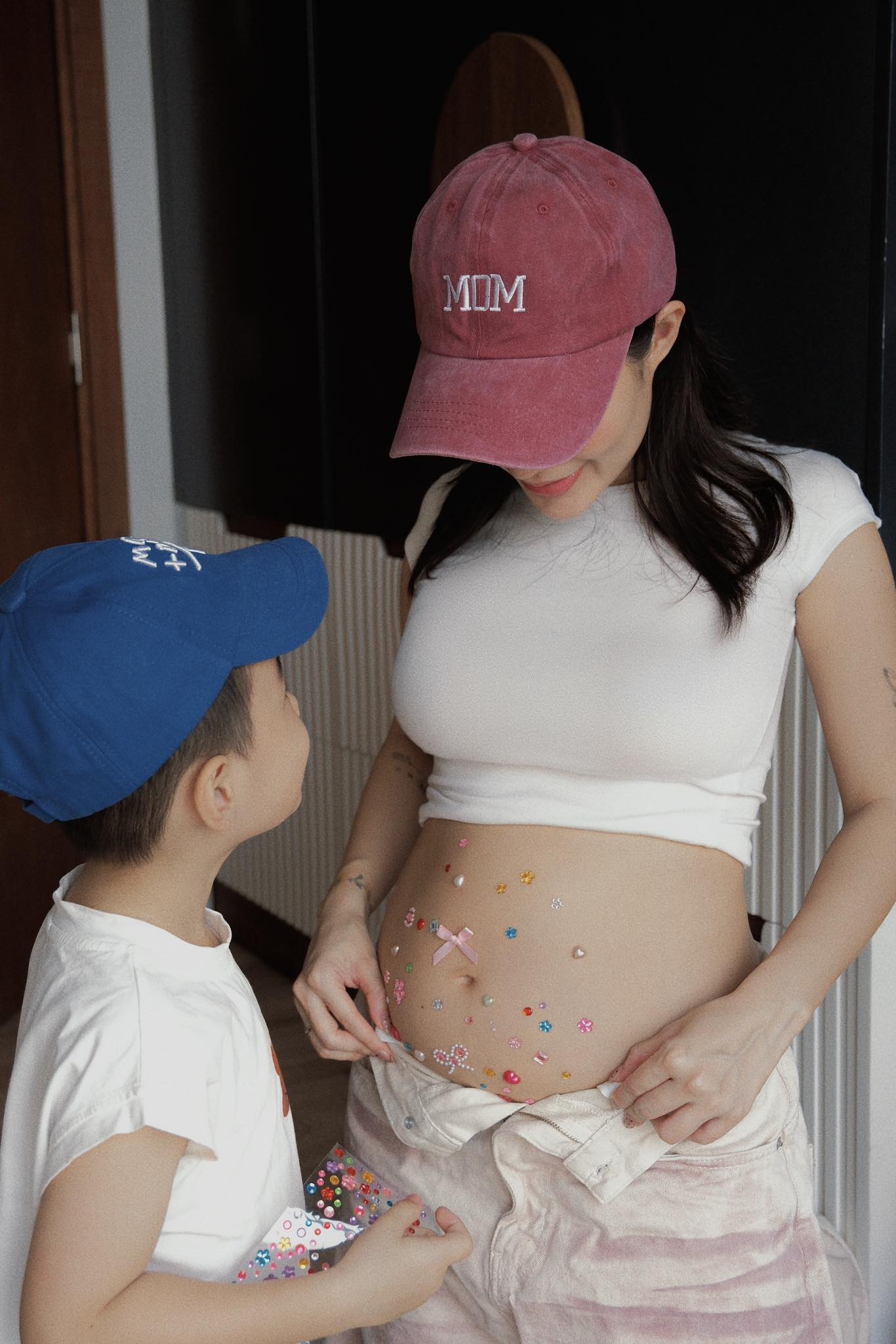 Hot girl này cũng giấu kín tin vui quá nha. 