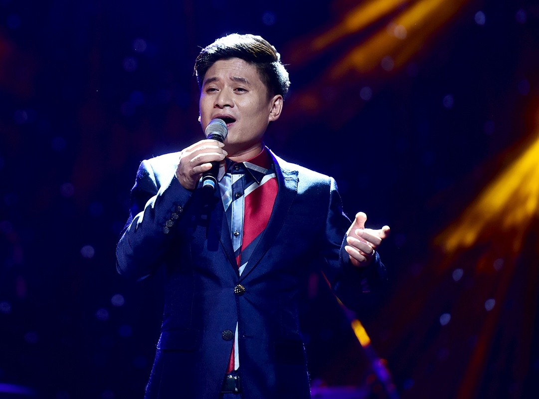 Tấn Minh chọn cho mình con đường chậm rãi nhưng bền bỉ, xây dựng hình ảnh một nam ca sĩ lịch lãm, trí tuệ, được ví như “hoàng tử tình ca” của nhạc Việt