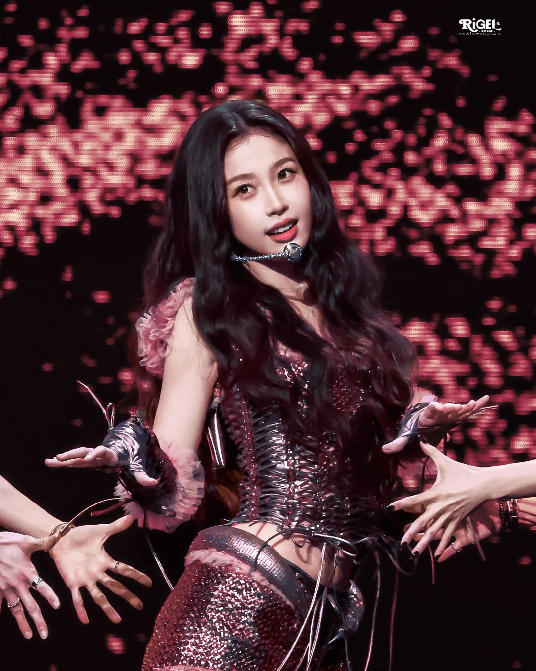 Cuối năm 2025, Ngu Thư Hân tổ chức concert sinh nhật ở Bắc Kinh (ảnh: Weibo)