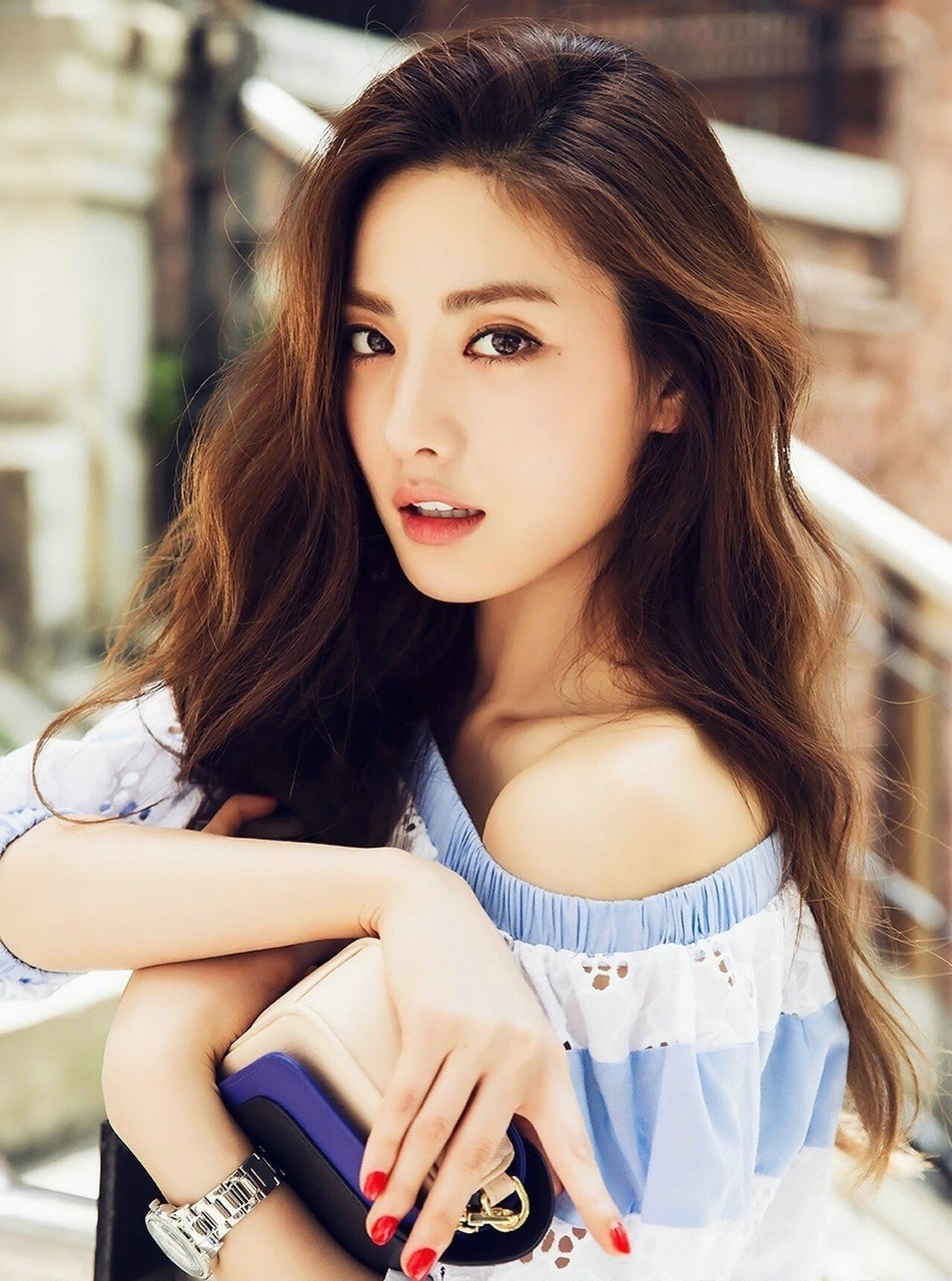 Nana 2 năm được bình chọn là gương mặt đẹp nhất thế giới (ảnh: X)