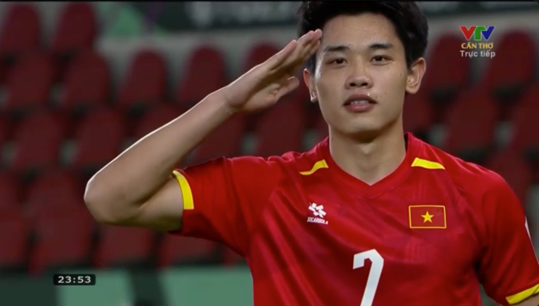 Khoảnh khắc ăn mừng của Đình Bắc tiếp tục viral trên MXH