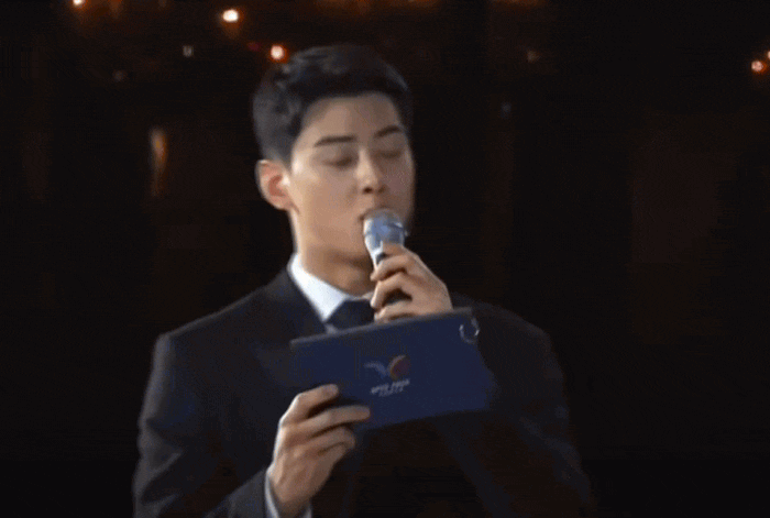 Cha Eun Woo được giao nhiệm vụ làm MC ở tiệc APEC hồi tháng 10/2025