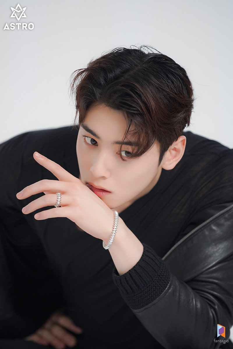 Cha Eun Woo là thành viên nổi bật và giữ vai trò trụ cột về sức hút thương mại của ASTRO (ảnh: Fantagio)