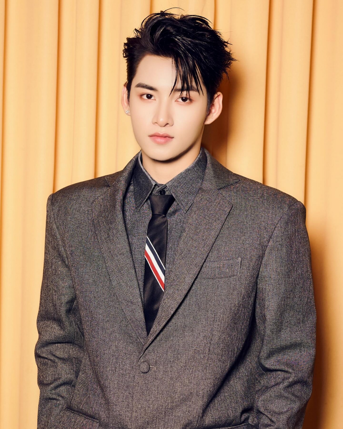 Tên tuổi của Hùng Huỳnh chỉ thực sự bùng nổ sau khi tham gia các chương trình truyền hình thực tế