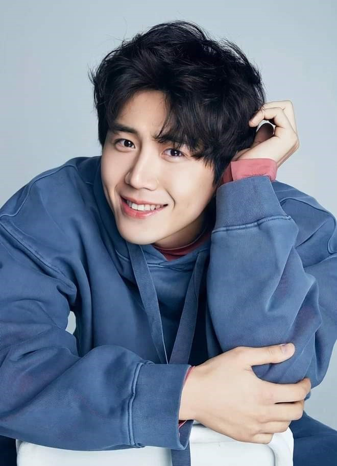 Công ty gia đình của nam diễn viên xuất hiện nhiều điểm nghi vấn. Ảnh: Koreaboo