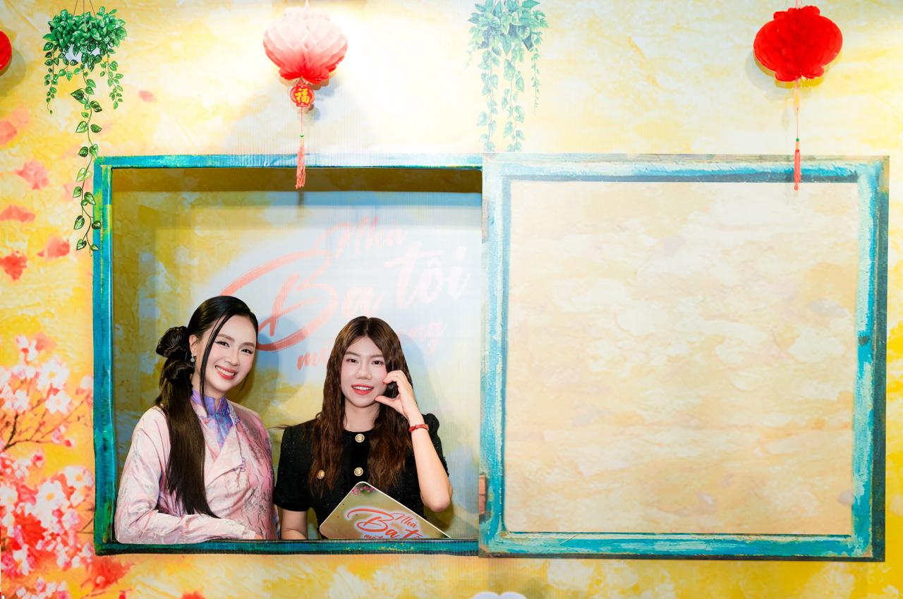 Hồng Diễm - Linh Miu