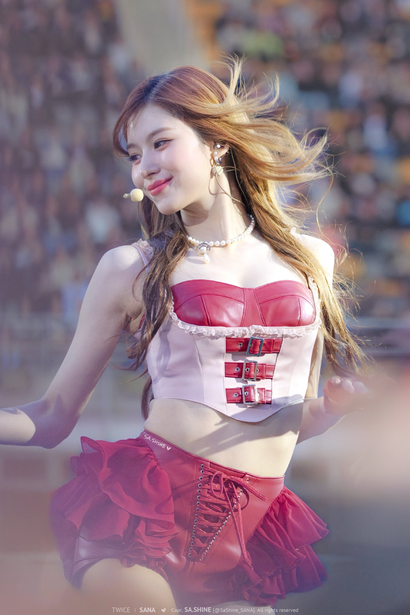 Mỹ nhân lọt top 3 gương mặt đẹp nhất thế giới: Nhan sắc xếp vào hàng huyền thoại, 2 lần được vinh danh cấp quốc gia