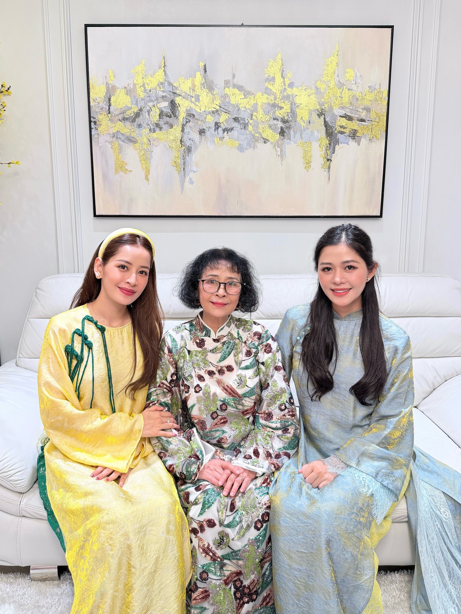 Nhan sắc của Chi Pu quá xịn khiến dân tình phải xuýt xoa