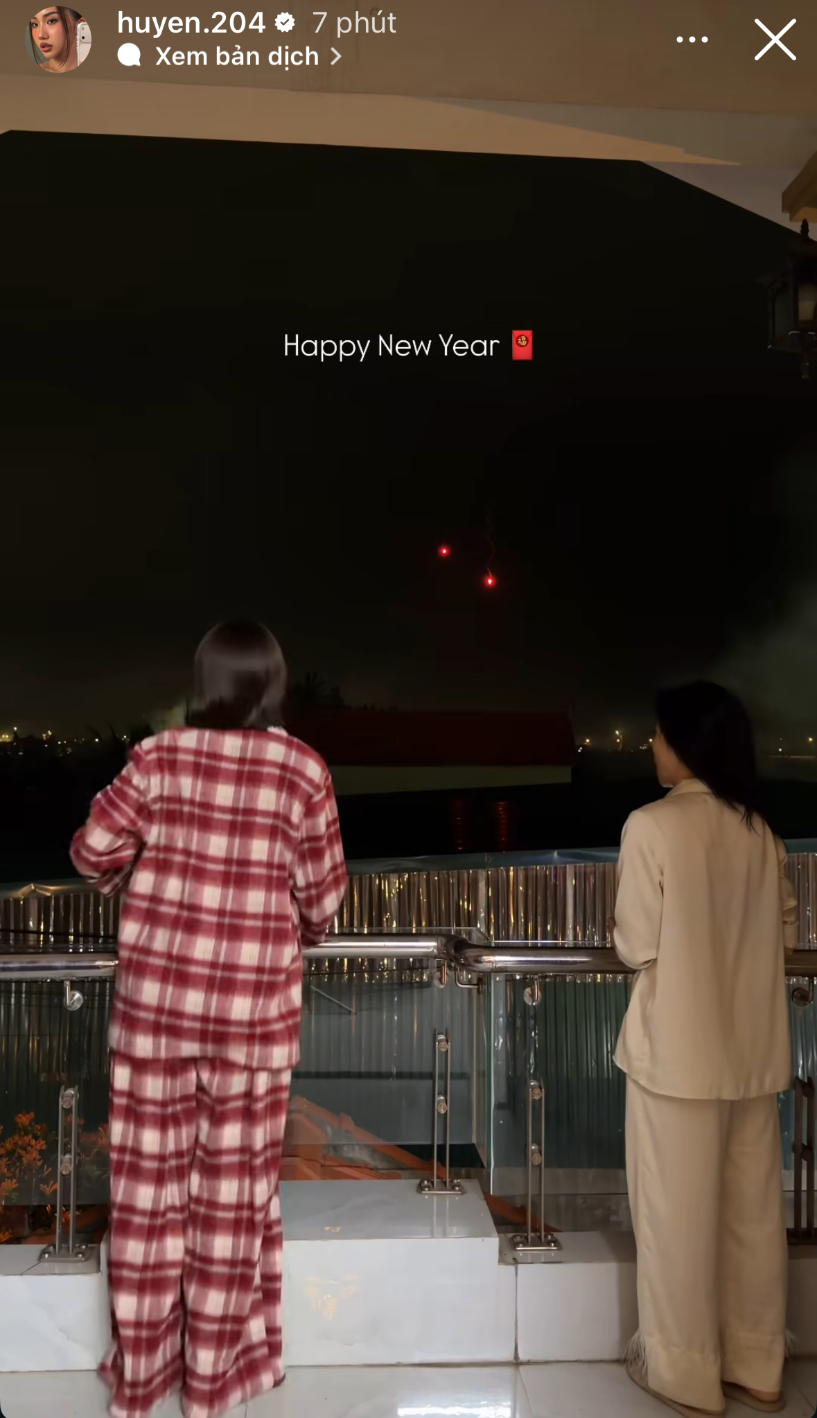 Huyền 204 đã kịp về nhà, cùng người thân trải qua giây phút mong đợi nhất trong năm.