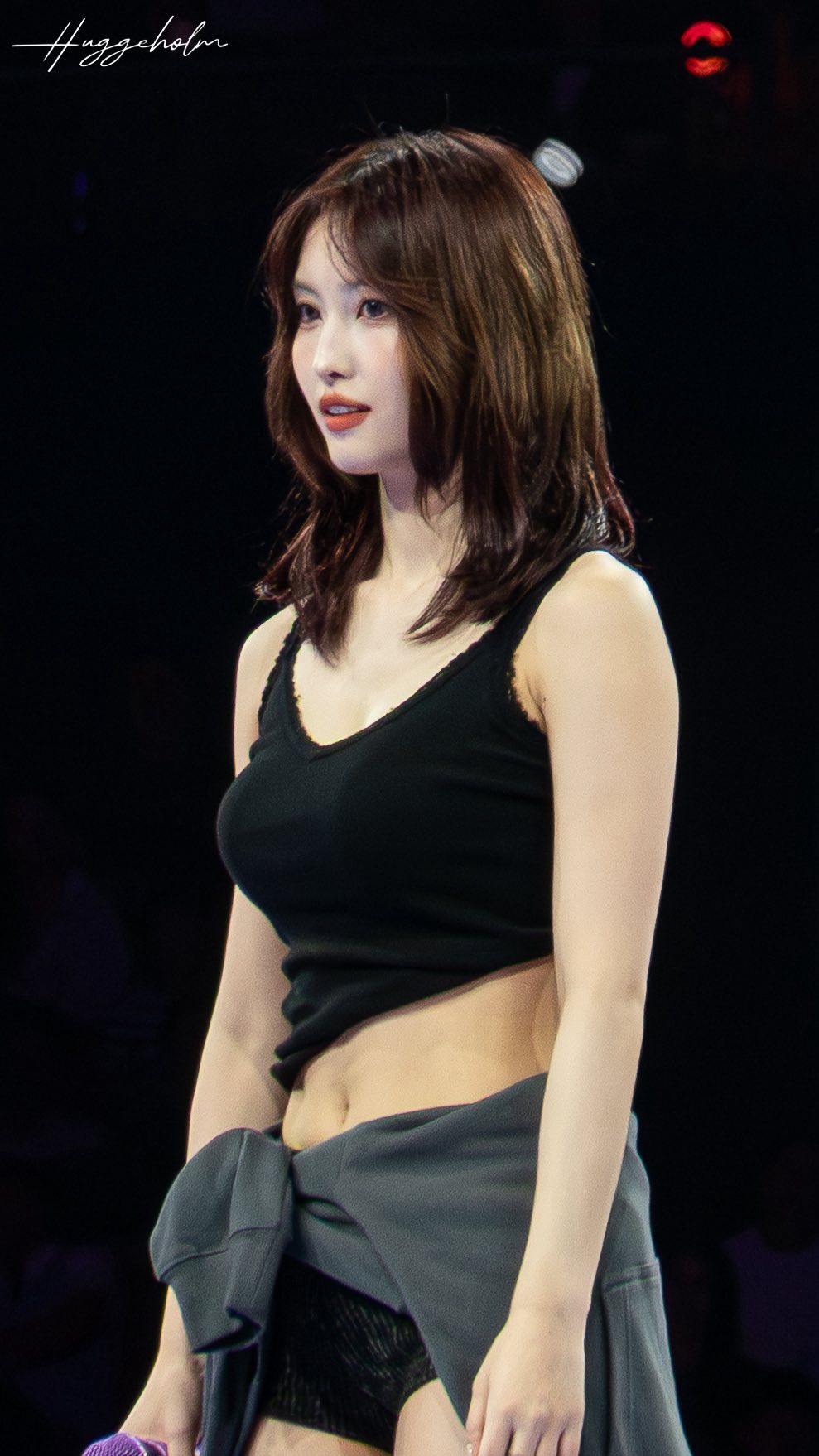 Showbiz có mỹ nhân nhan sắc điểm 10, vòng 1 đốt mắt cả triệu người sững sờ