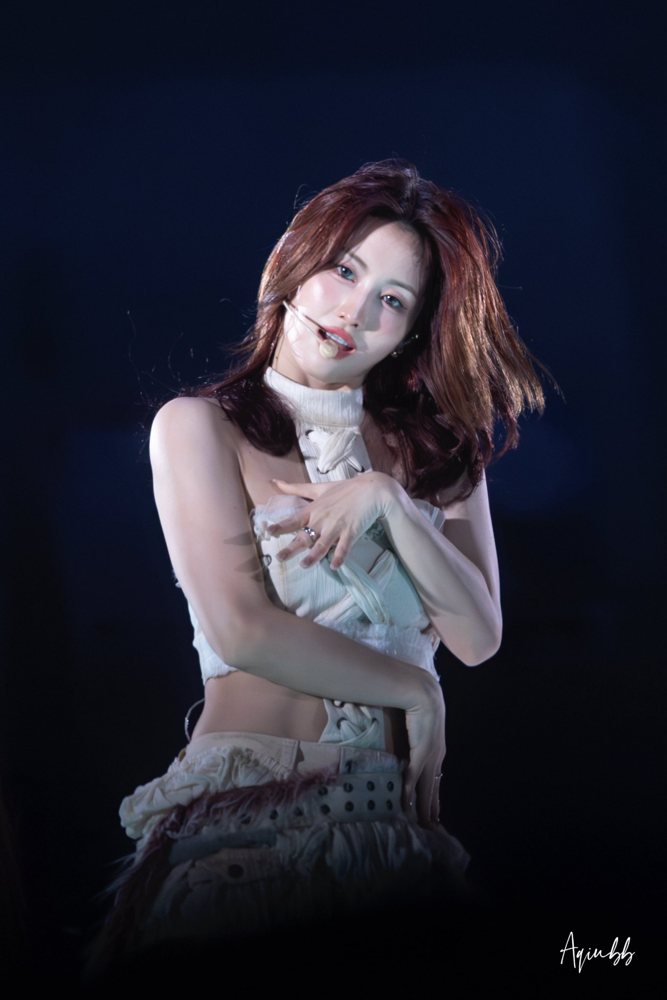 Showbiz có mỹ nhân nhan sắc điểm 10, vòng 1 đốt mắt cả triệu người sững sờ