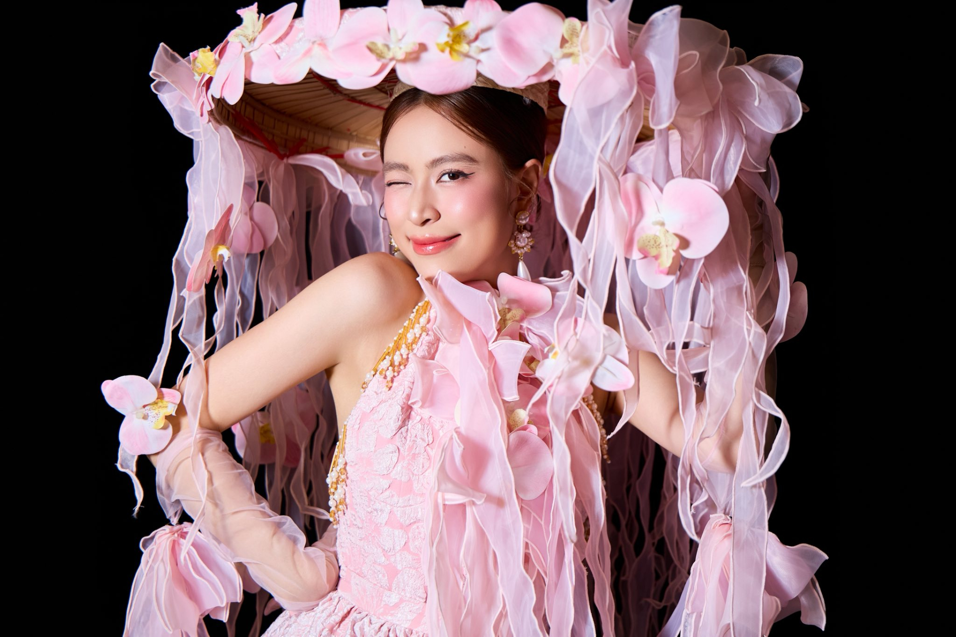 Nhạc của Hoàng Thuỳ Linh vươn tầm quốc tế (ảnh: FBNV)