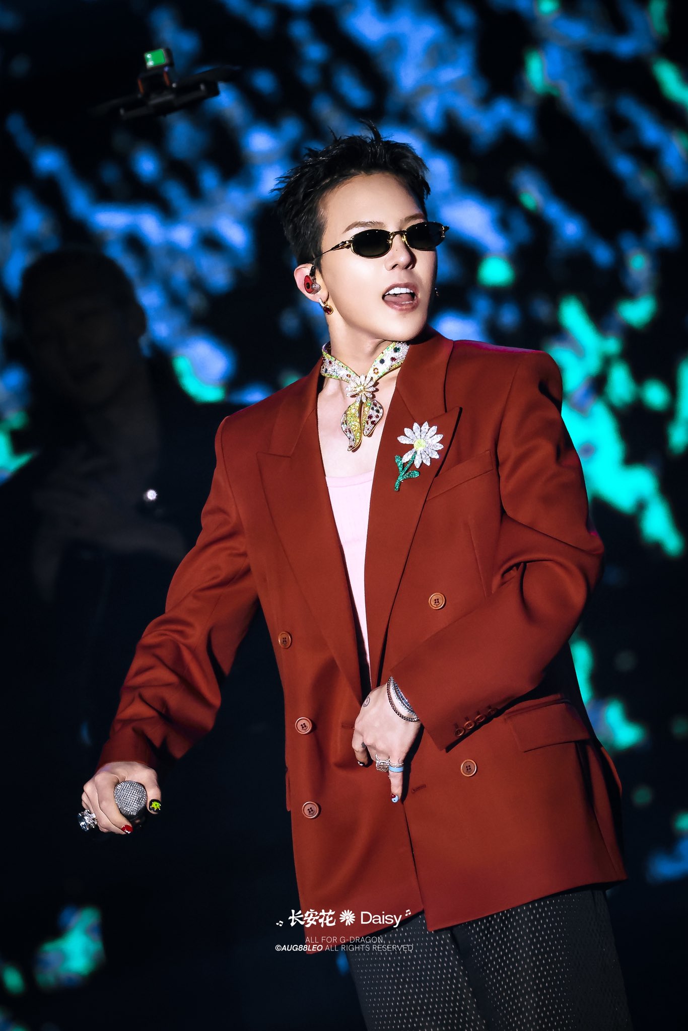 Tại Dubai, G-DRAGON tiếp tục trở thành tâm điểm khi gửi lời chúc 