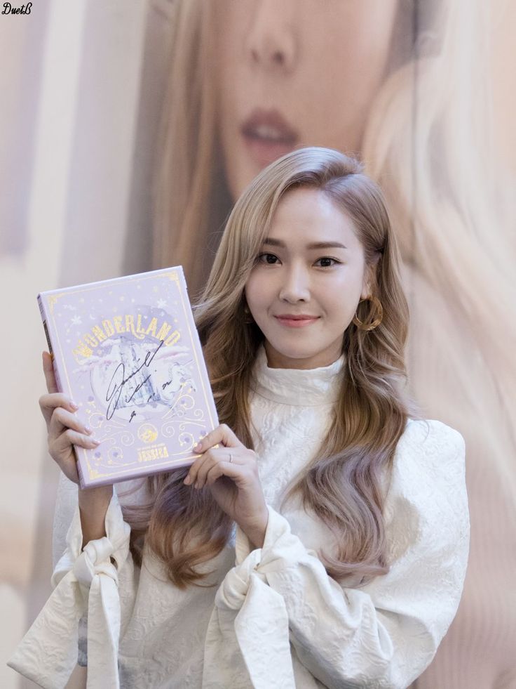 Jessica phát hành một số mini album solo hậu rời SM (ảnh: X)