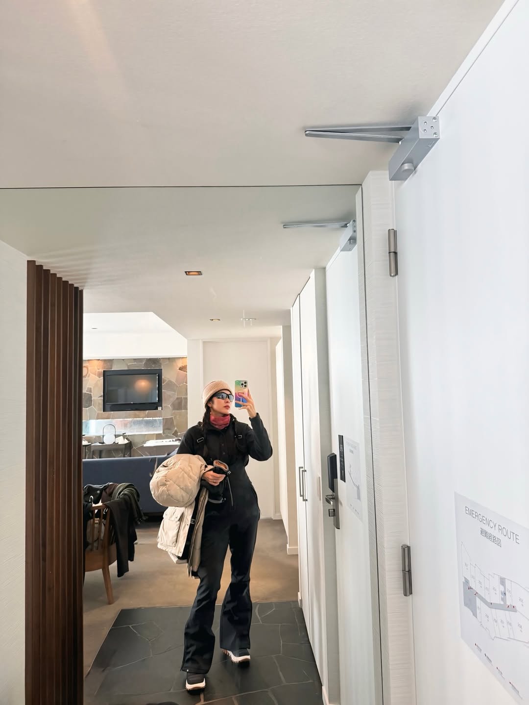 Cảnh trái ngược của 2 con dâu nhà tỷ phú Johnathan Hạnh Nguyễn