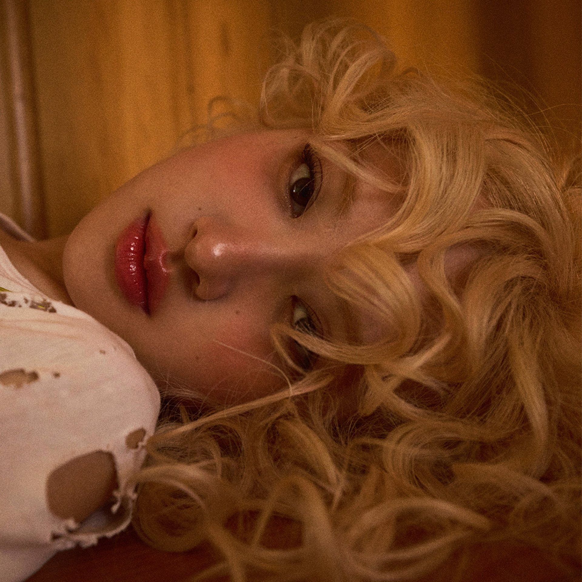 Cuối 2023, Rosé ngưng hợp đồng cá nhân với YG và tự mình phát triển sự nghiệp solo (ảnh: Atlantic Records)