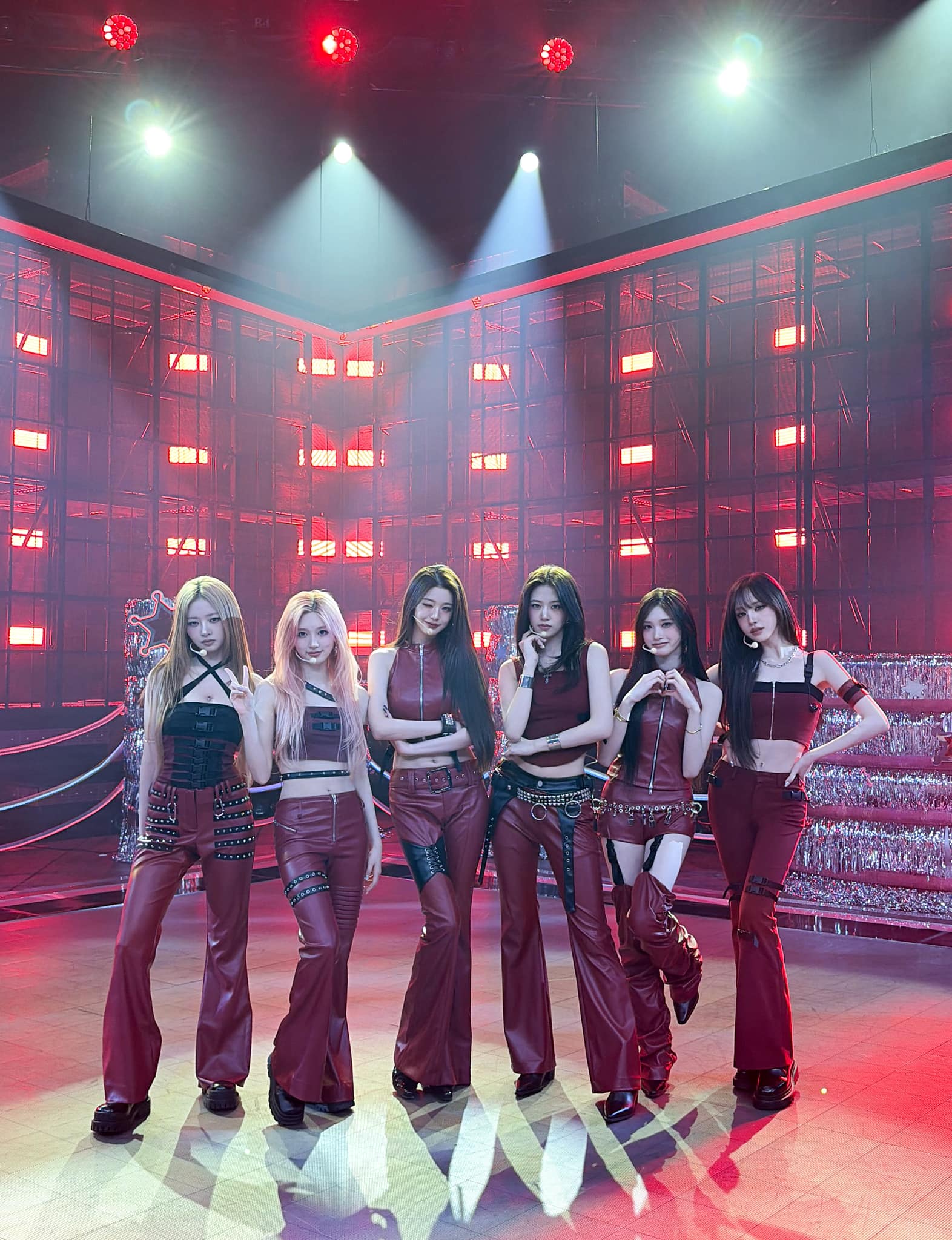  IVE vẫn đang hiện diện ở nhóm đầu của thị trường Kpop (ảnh: FBNV)