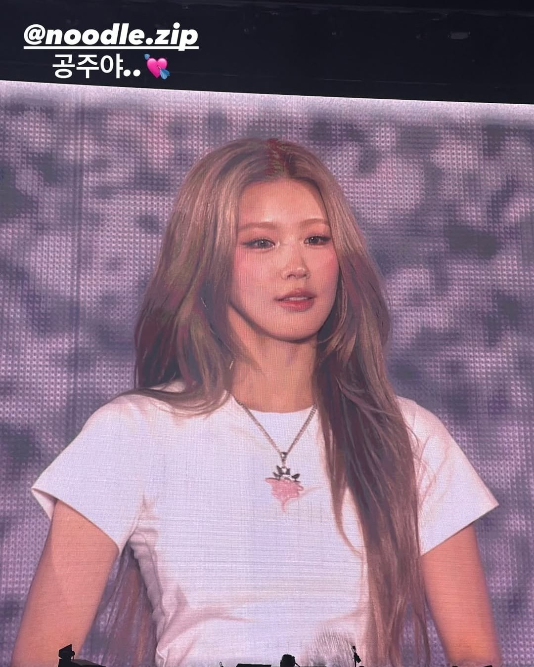 Với những tiềm năng sẵn có và nhan sắc ngày càng lên hương, nhiều người công nhận rằng mỹ nhân này xứng đáng được nổi tiếng hơn (ảnh cap màn hình)