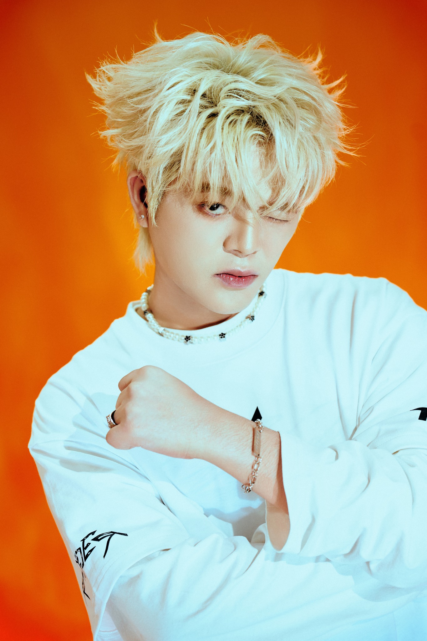 RHYDER chuẩn bị chỉn chu chào đón từng người đến tham dự concert đầu tay (ảnh: FBNV)