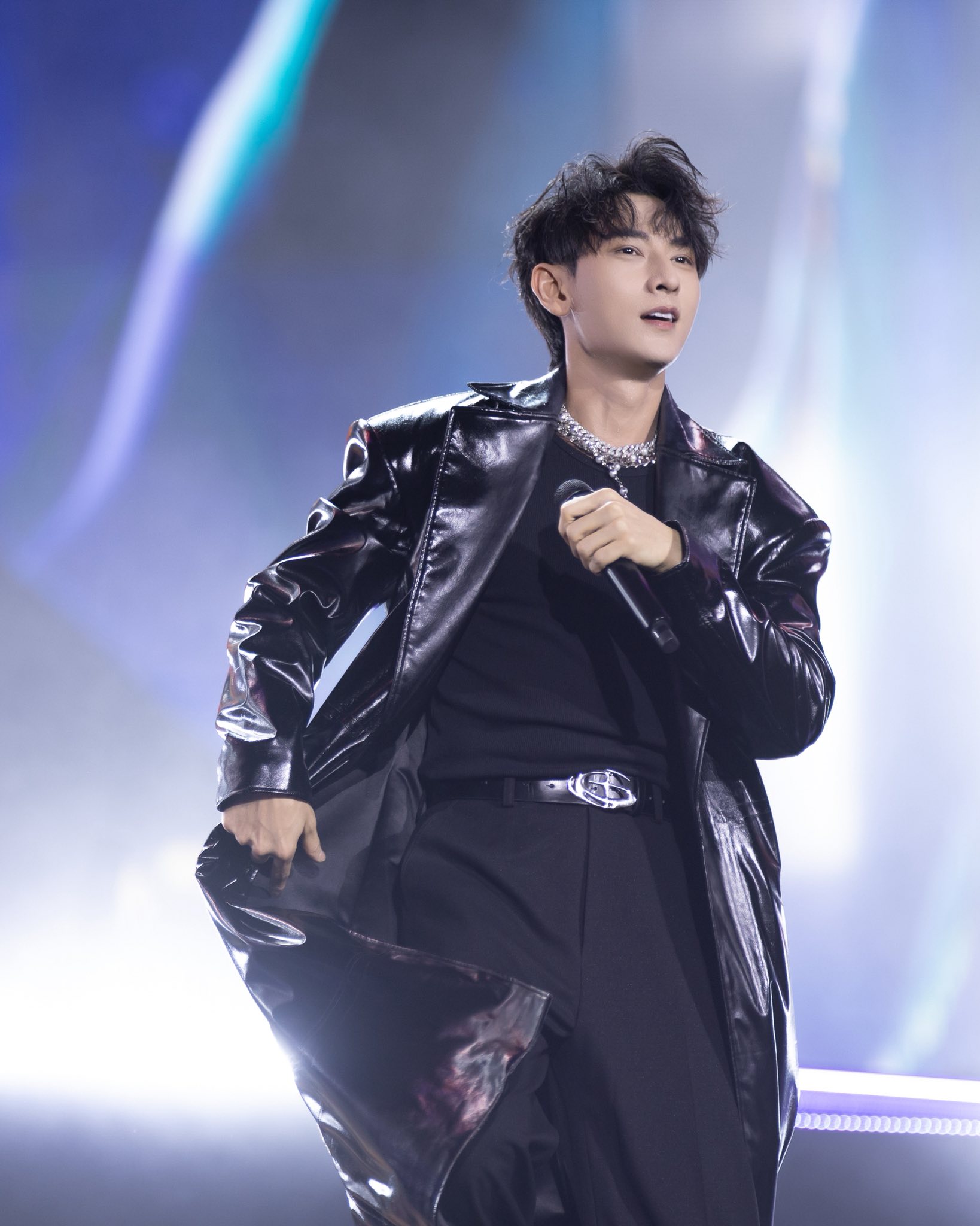 Hậu Say Hi, Isaac tập trung vào hoạt động biểu diễn, sự kiện thương mại và quảng bá thương hiệu (ảnh: FBNV)