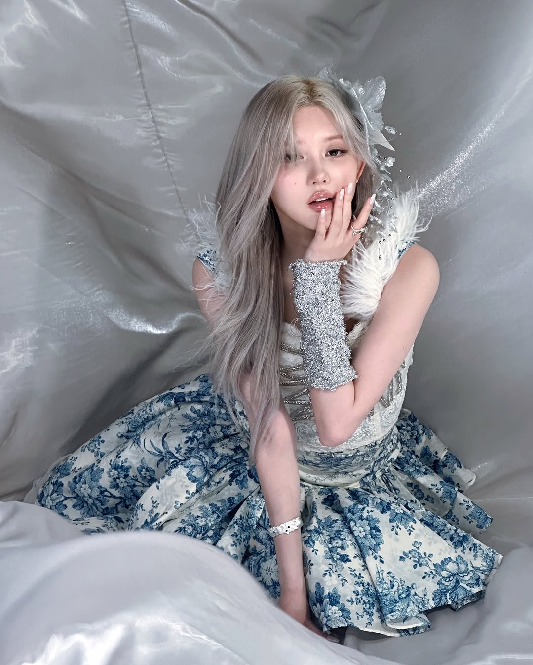 Nhan sắc đáng chú ý của Gaeul (ảnh: IGNV)