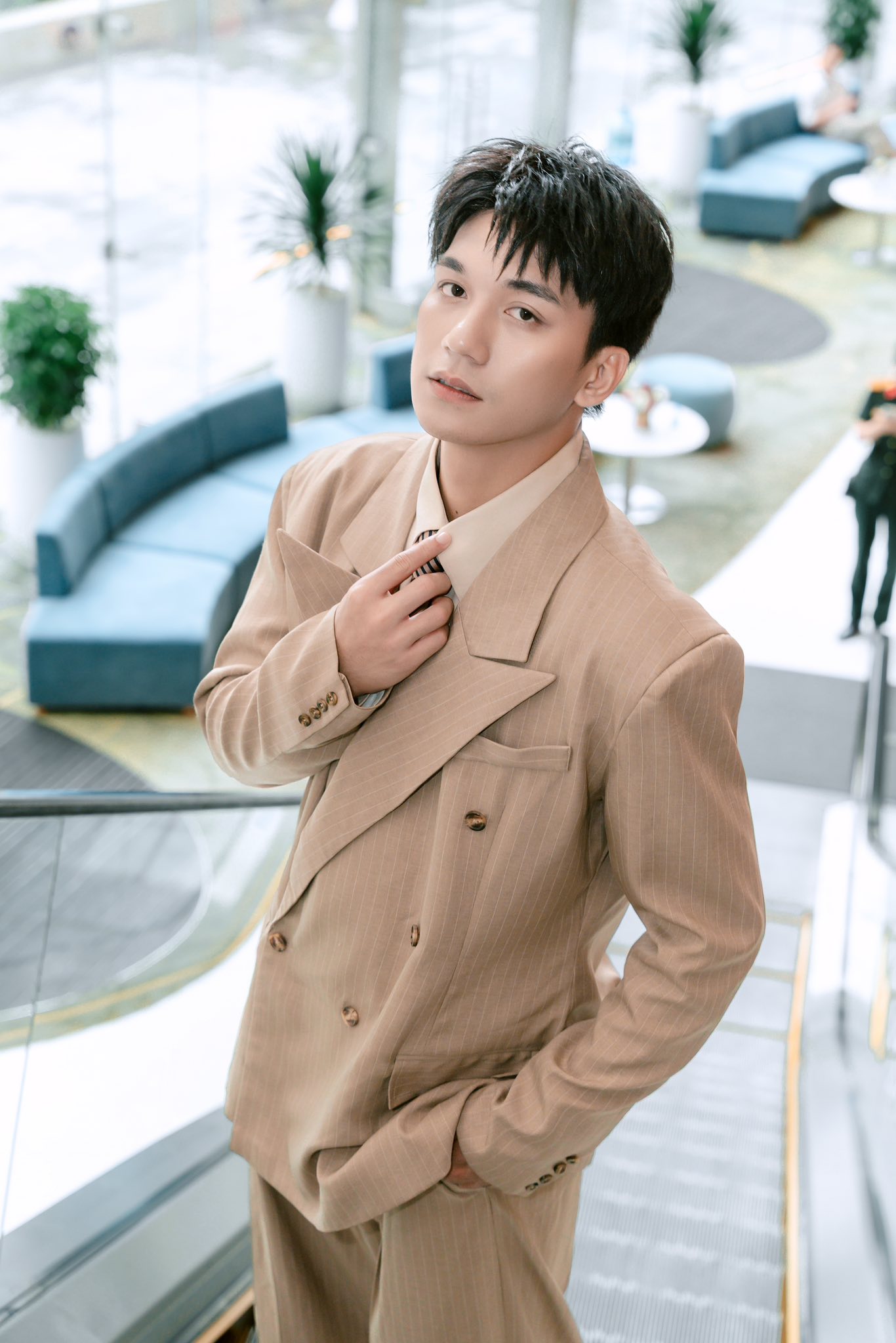 Đỗ Nhật Hoàng được nhiều khán giả biết đến sau thành công của bộ phim Mưa Đỏ. Ảnh: FBNV