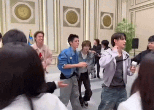 Nhóm nổi tiếng vượt bậc chỉ sau nửa năm debut