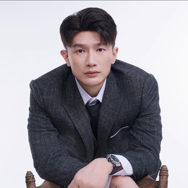 Dân mạng càng chê, Dược Sĩ Tiến càng làm (ảnh: FBNV)