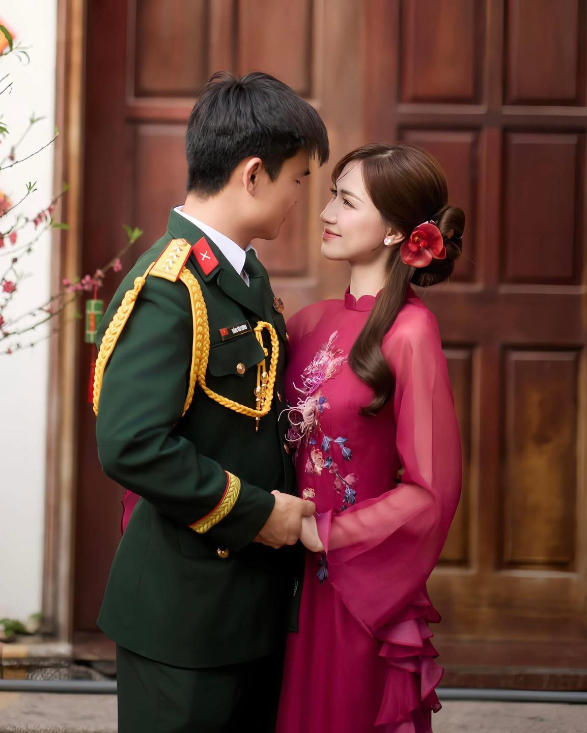 Cả cõi mạng dành lời chúc phúc cho Hòa Minzy và Đại úy Thăng Văn Cương