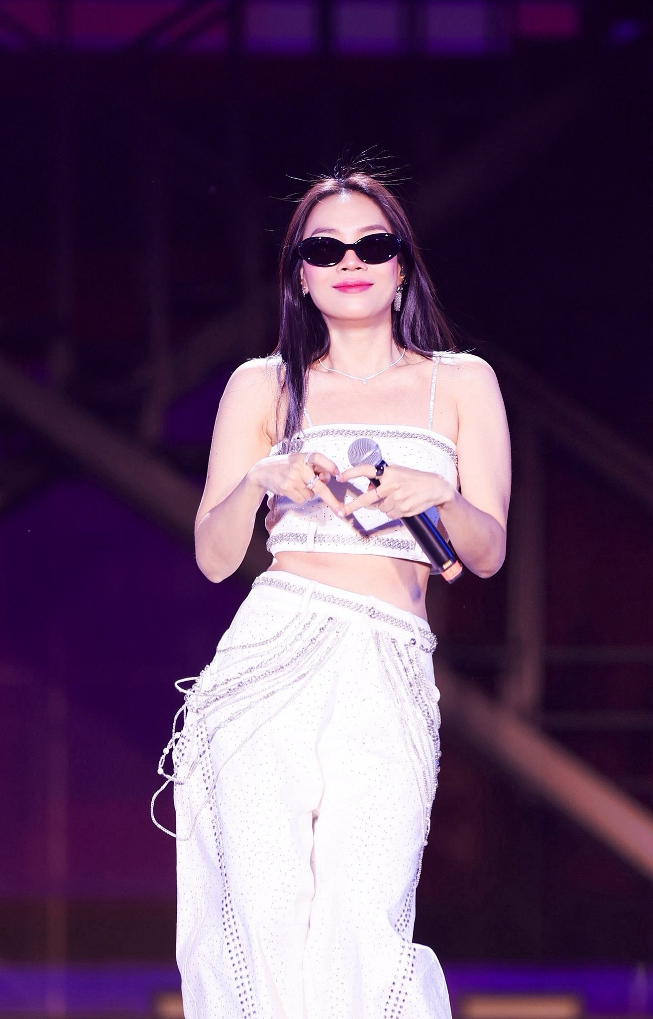 Nữ thủ khoa Nhạc viện kiếm 5.7 tỷ đồng/ngày: 45 tuổi trẻ đẹp nhờ 