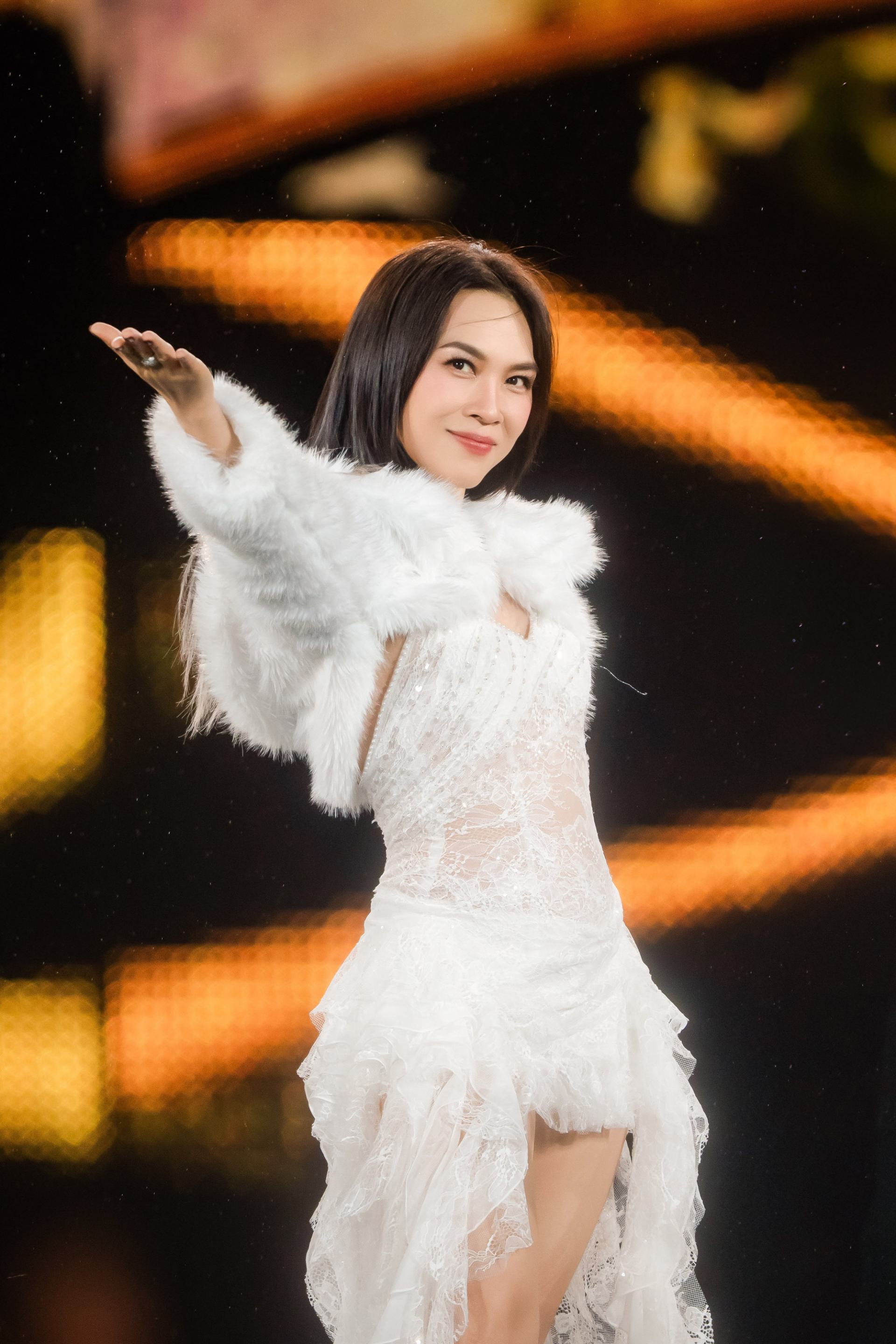 Với khoảng 40.000 khán giả tham dự, See The Light được xem là concert cá nhân có quy mô khán giả lớn hàng đầu tại Việt Nam tính đến thời điểm hiện tại (ảnh: FBNV)