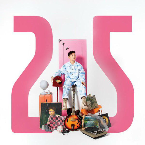 Vợ chính là người đã đặt tên cho Album 25, tỉ mỉ gom nhặt những bản demo cũ kỹ mà anh từng bỏ quên để tạo nên một đĩa nhạc hoàn chỉnh (ảnh: FB)