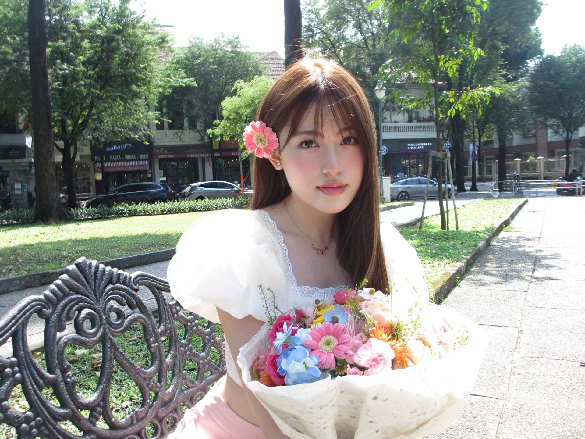 Dù không hoạt động showbiz nhưng Mỹ Hàn được nhiều người theo dõi, quan tâm nhất cử nhất động 