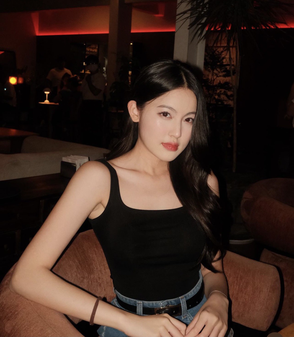 Netizen cho rằng nữ chính có vẻ đẹp ngọt ngào giống Babyboo.