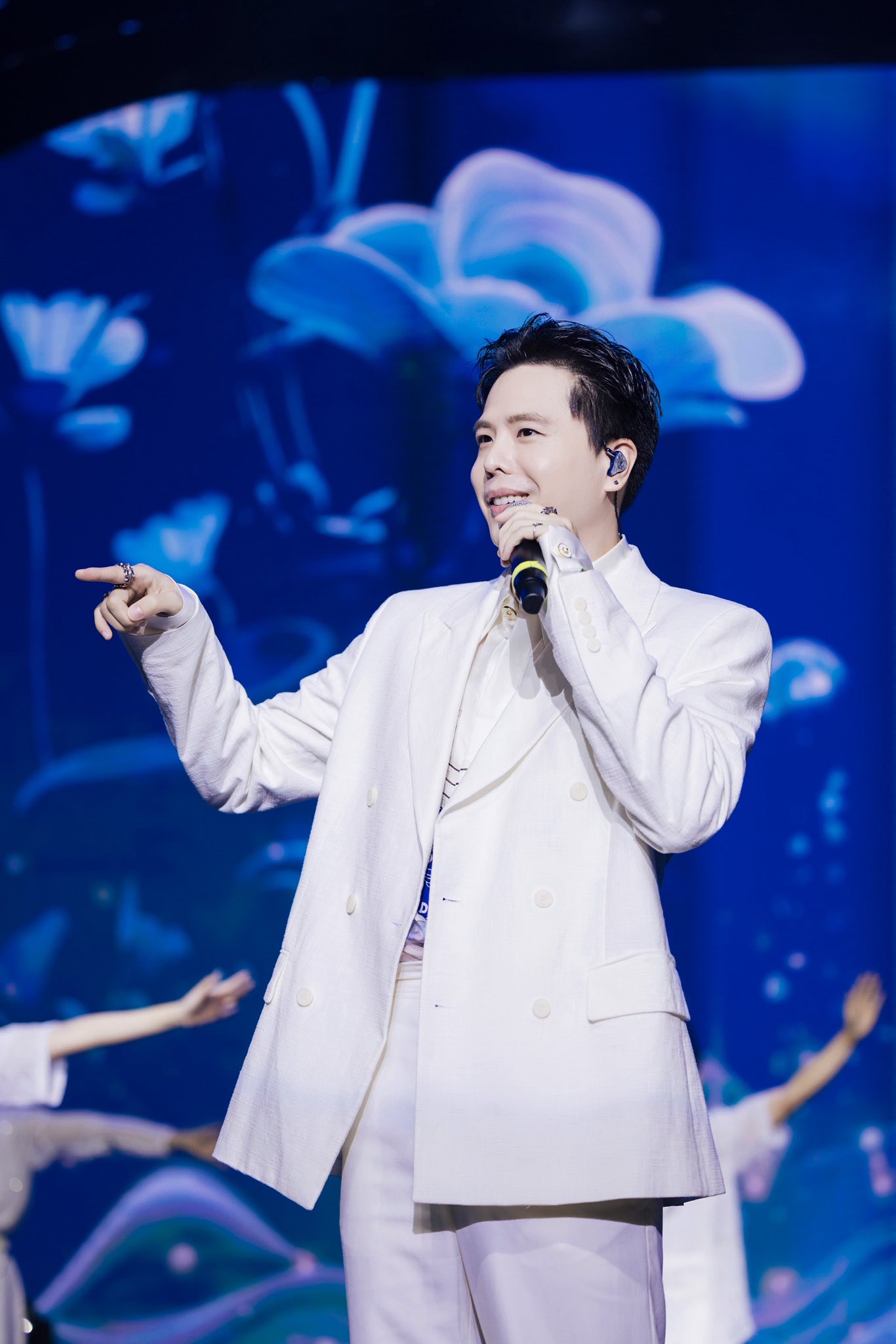 Trịnh Thăng Bình là một trong những hit-maker nổi tiếng của nhạc Việt (ảnh: FBNV)