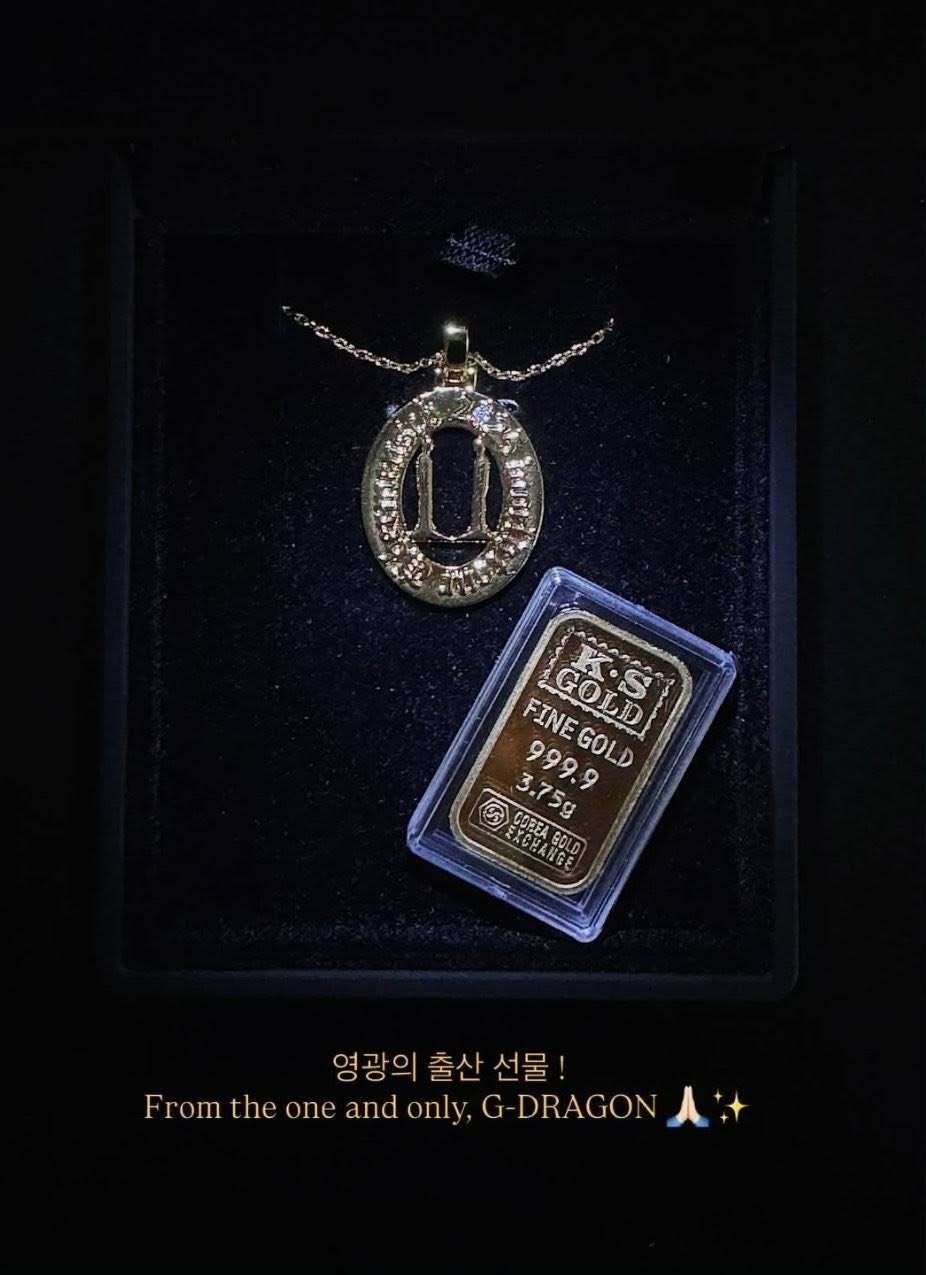 G-DRAGON tặng vàng và dây chuyền cho 1 nhân viên vừa có em bé (ảnh: IG)