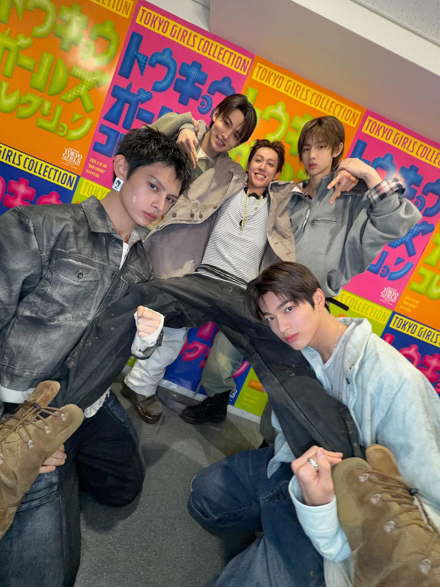 CORTIS theo concept năng động, phóng khoáng và đầy năng lượng trẻ (ảnh: Weverse)