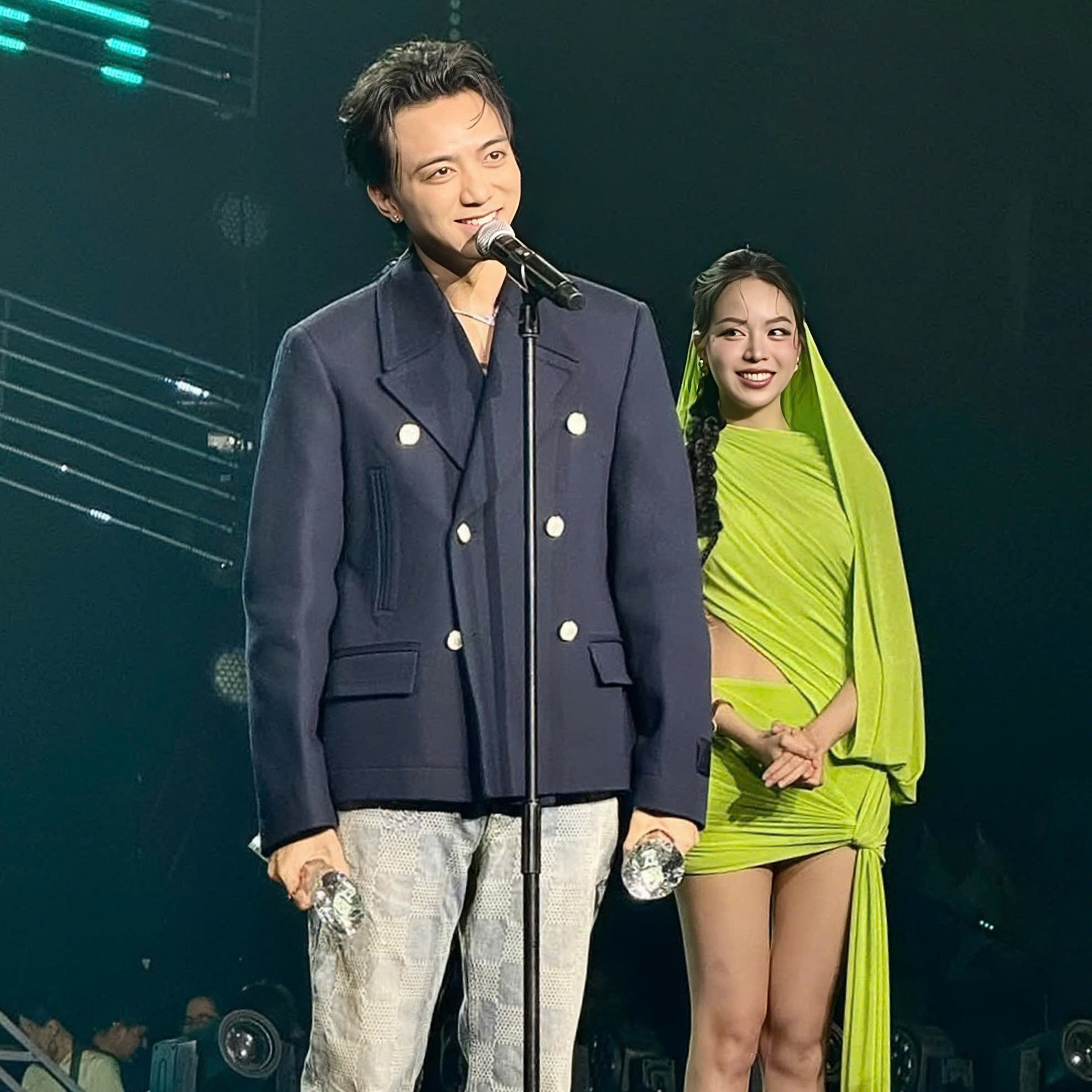 Bầu không khí được nhận xét là tràn đầy “phản ứng hoá học” (ảnh: FB)