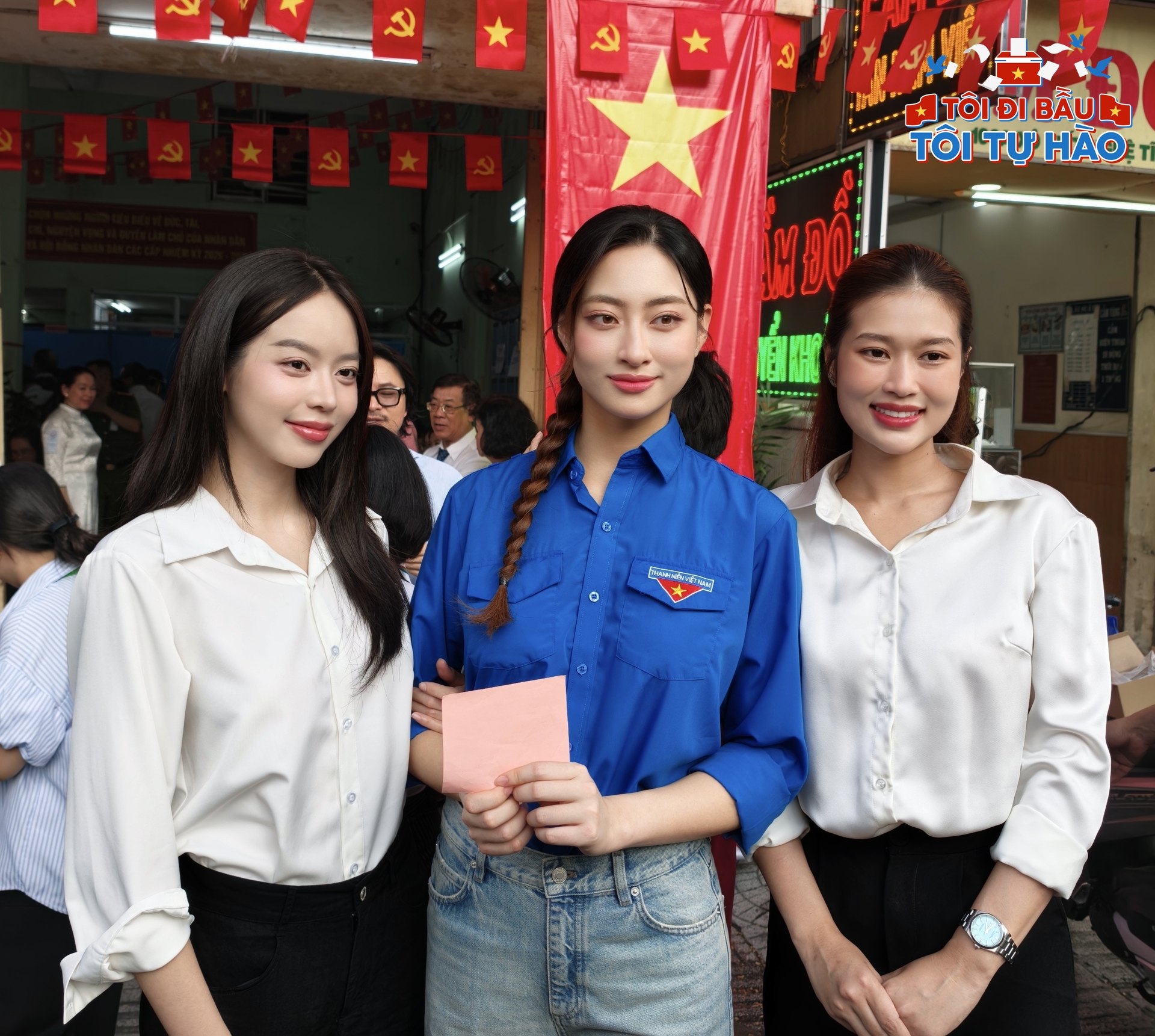 Dàn nghệ sĩ Việt tự hào, rạng rỡ đi bầu cử sáng nay! 