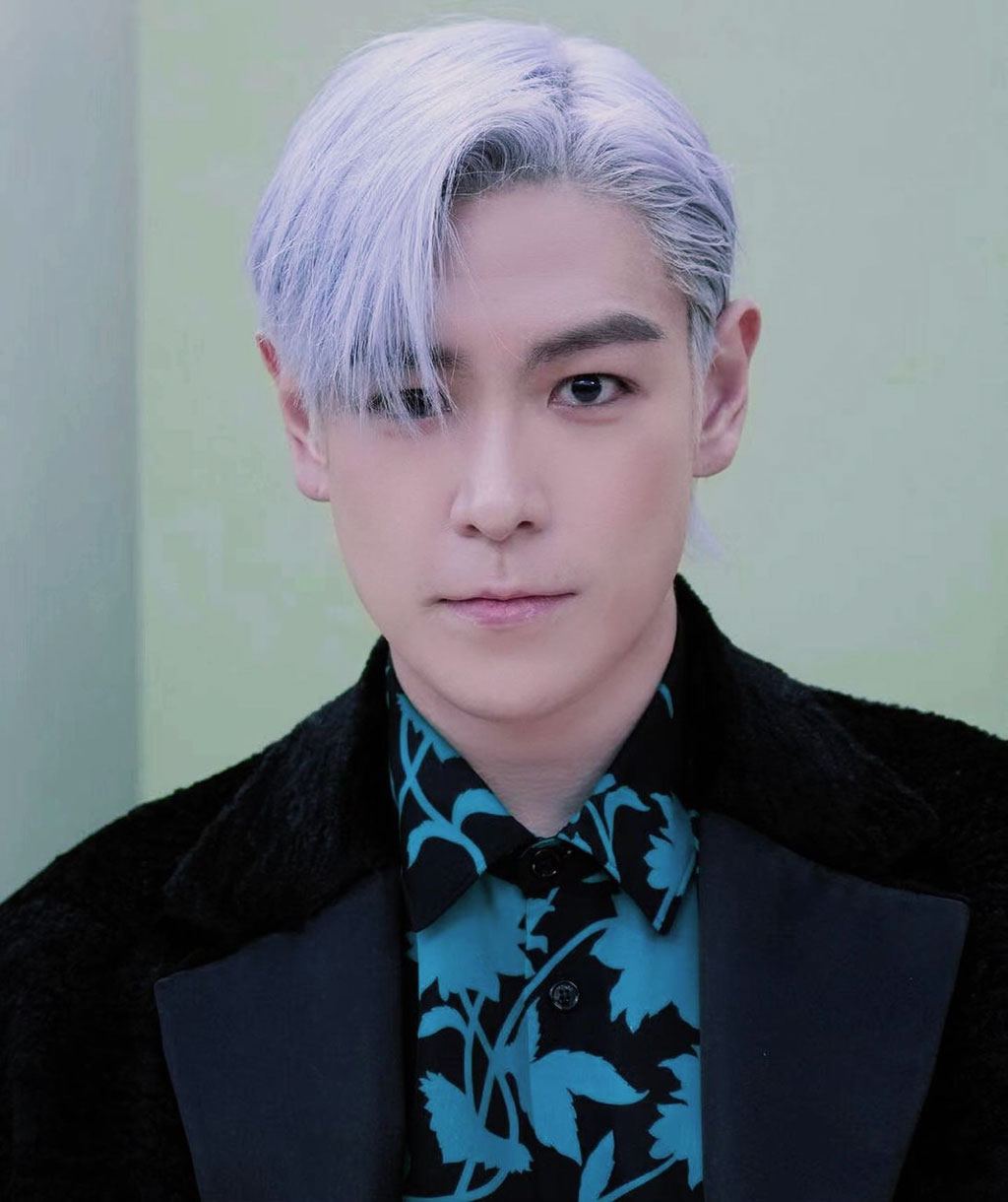 T.O.P từng là một trong những gương mặt nổi bật nhất của Ở thời kỳ đỉnh cao của Kpop thế hệ thứ hai (ảnh: Versace)