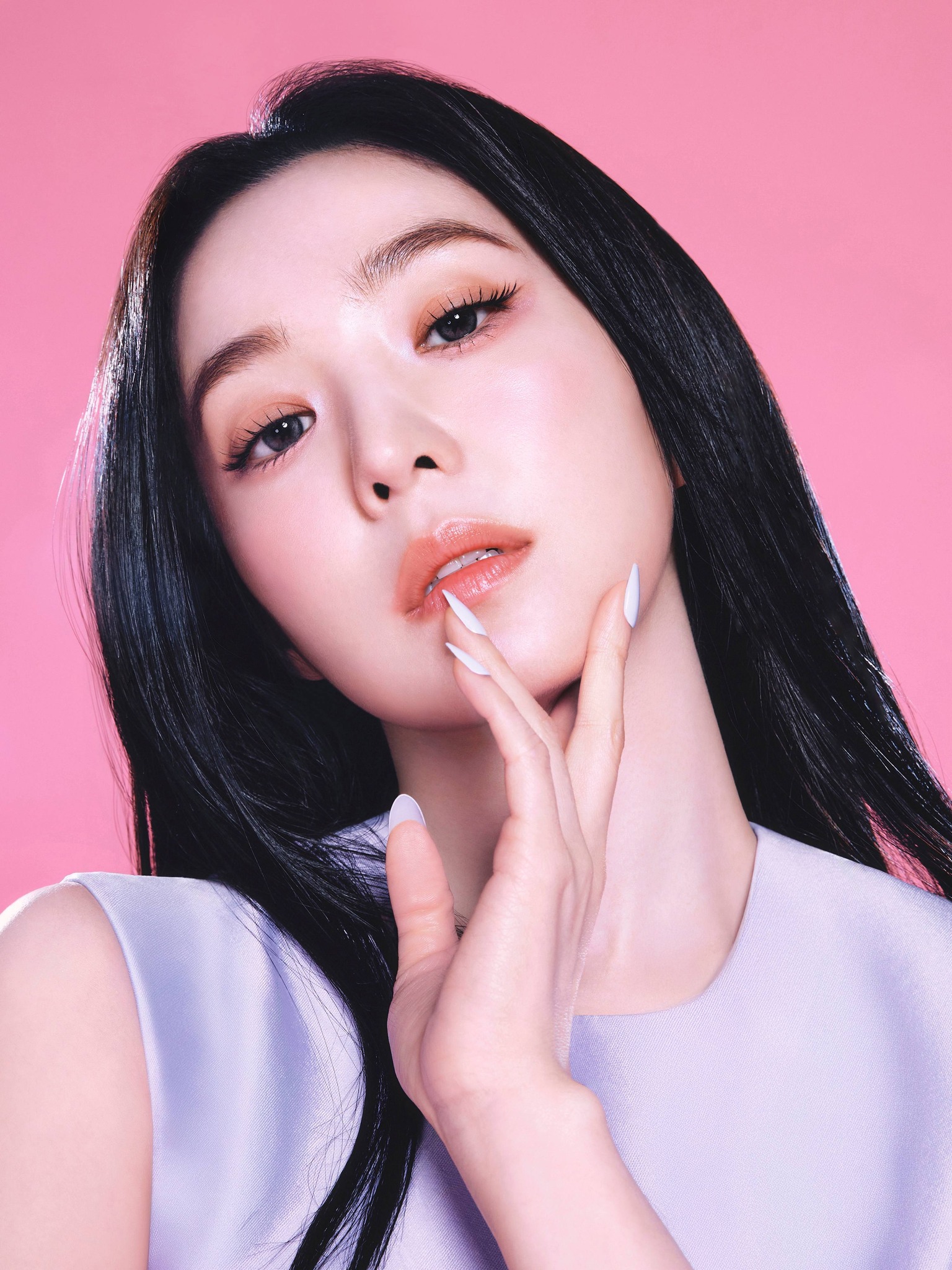 Nhan sắc gây sốc của mỹ nhân 12 năm không biết xấu là gì: Càng có tuổi càng đẹp, cạo trọc không thành vấn đề