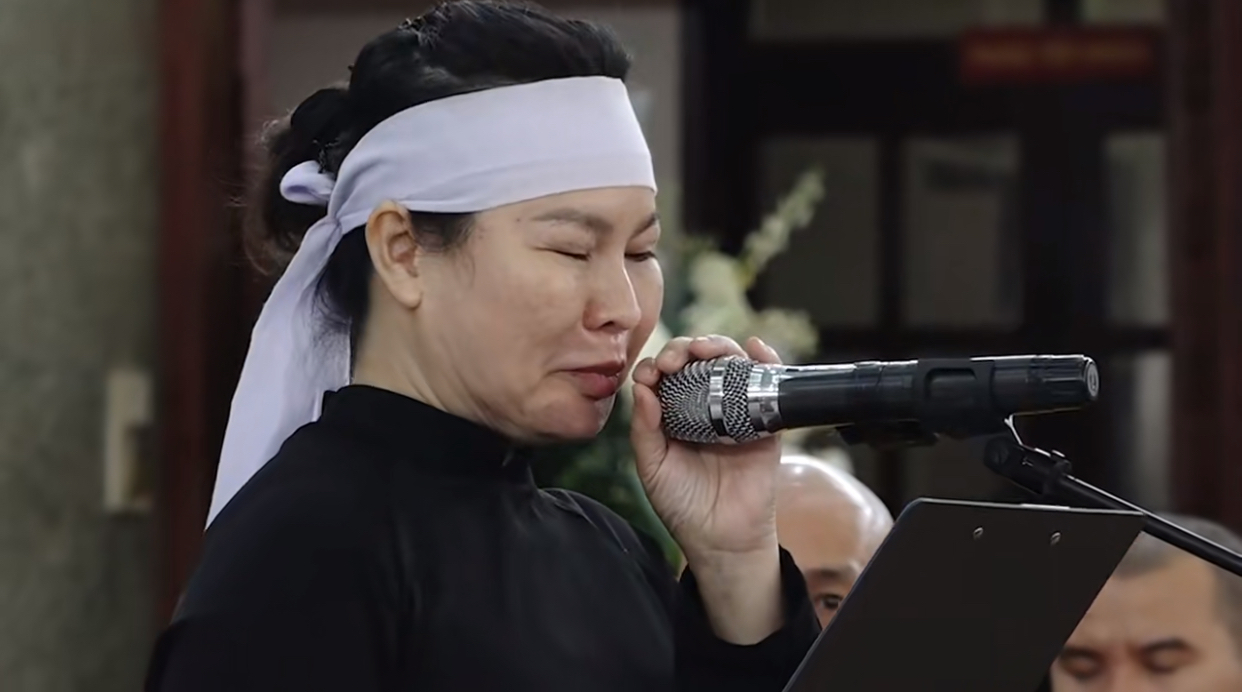 Doanh nhân Nguyễn Ngọc Tiền khóc nghẹn tại tang lễ chồng (ảnh: Tổng hợp)