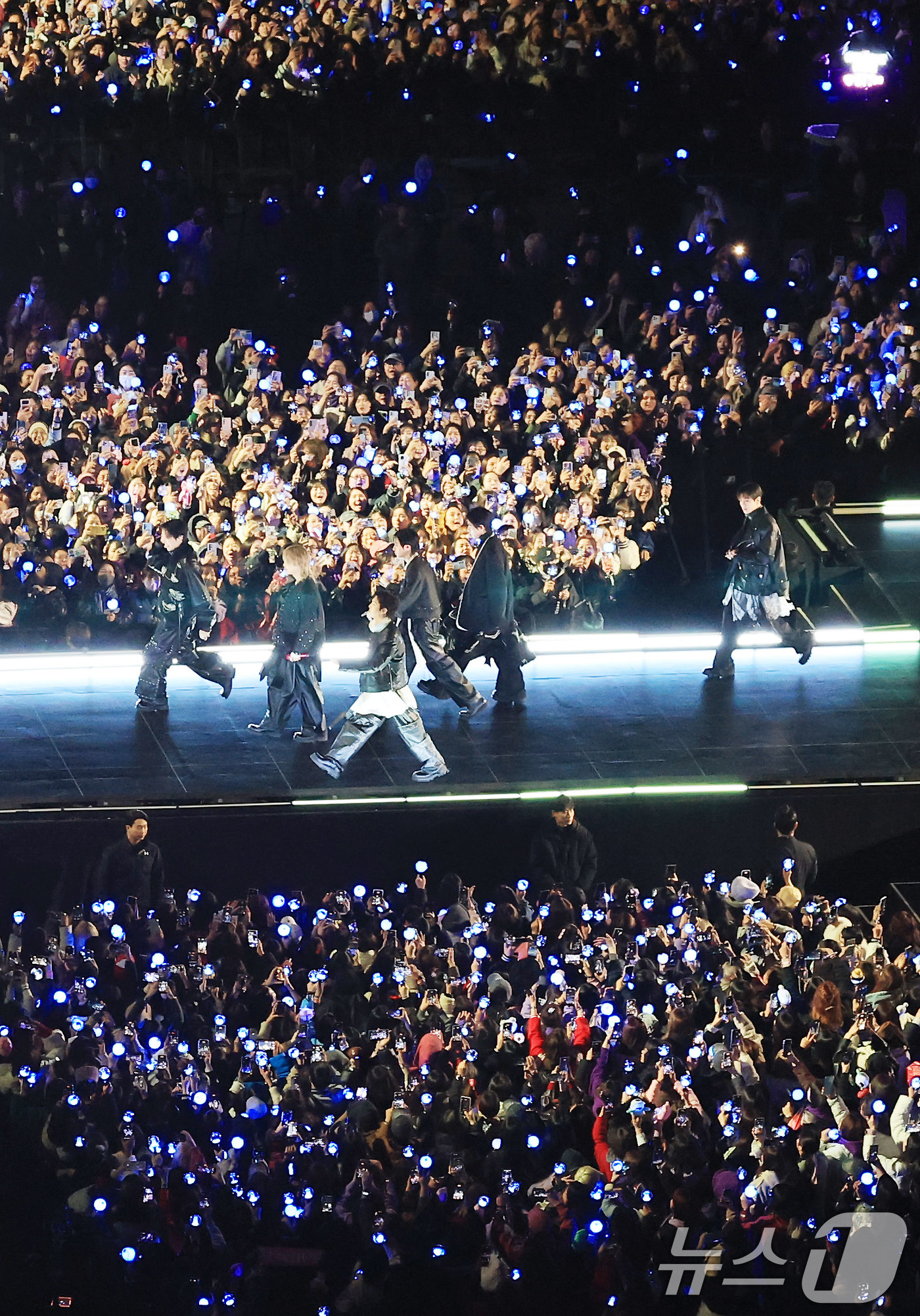 Netizen nói gì về concert miễn phí 42.000 người của BTS: “Choáng ngợp và hạnh phúc” là chưa đủ!